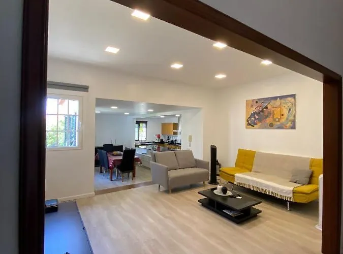 Friendly House